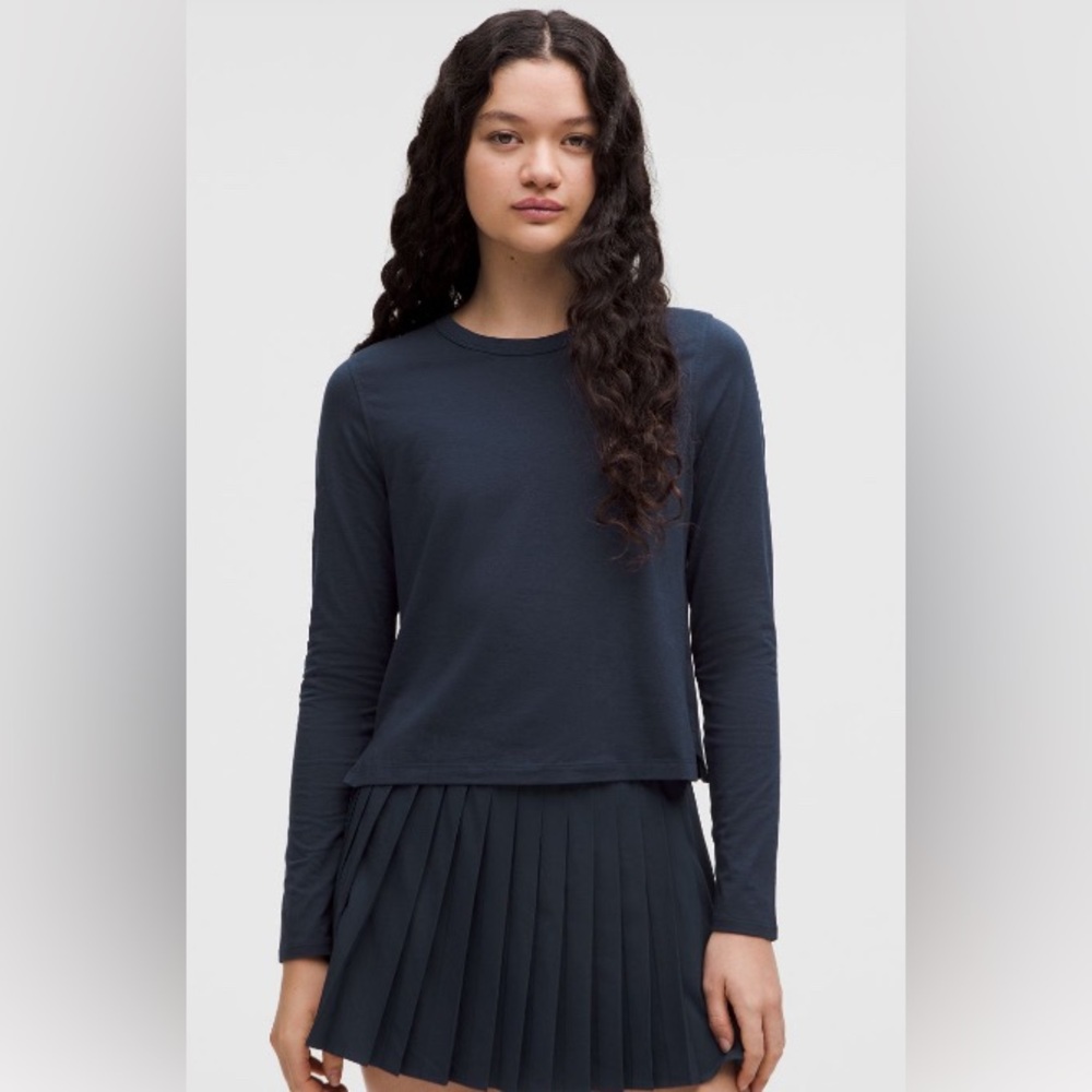 Lululemon Classic Fit Cotton Blend Long Sleeve Shirt in True Navy